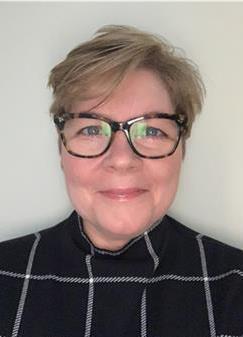 Professional Profile Photo for Amanda Platt, Director