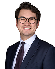 Professional Profile Photo for Mischa Kursar, Associate