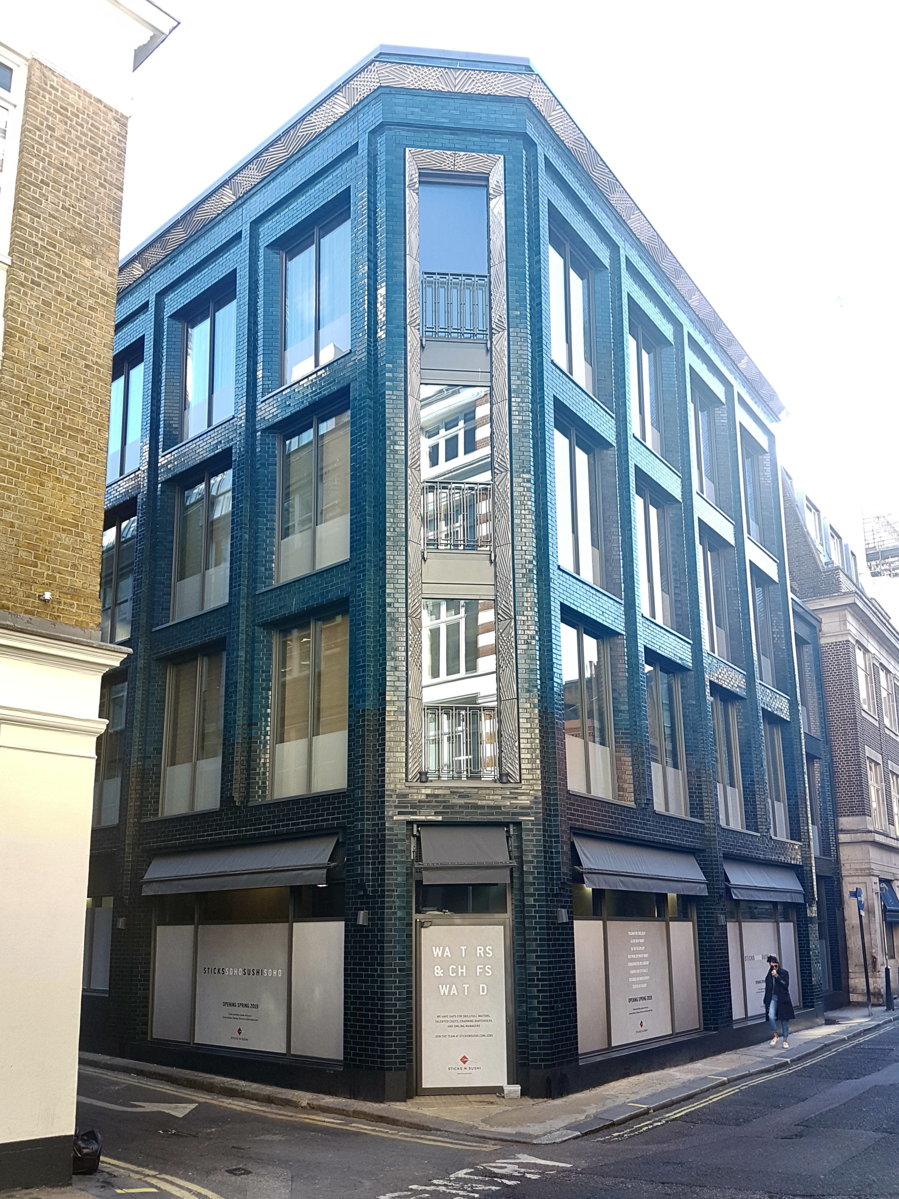 Avison Young advises Enstar Capital and LandCap on £40m sale of 40 Beak Street, Soho
